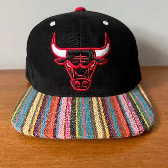 Mitchell & Ness Chicago  Bulls NBA SnapBack Style Hat | Embroidered Multicolour - Picture 1 of 11